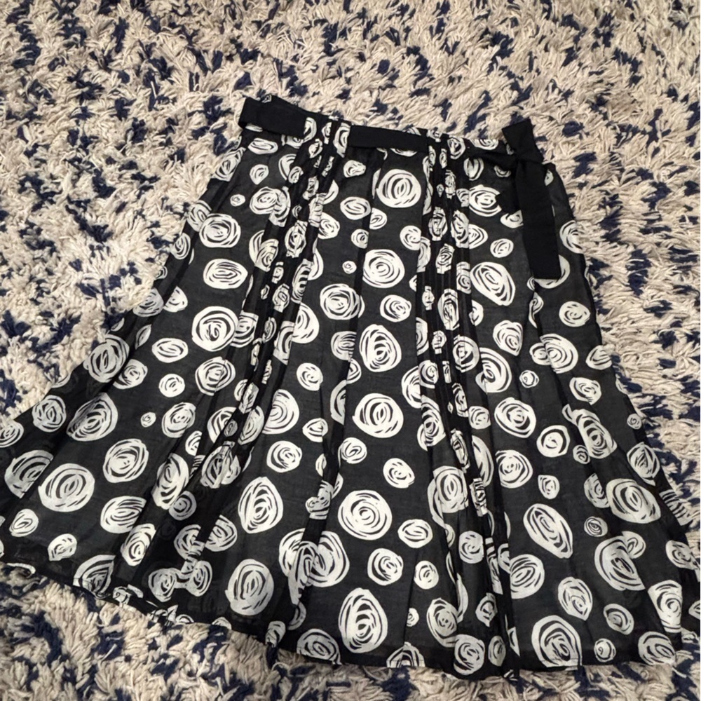Gerard Darel Black Skirt with White Swirl Print with tie belt size 40/8 - Picture 8 of 8